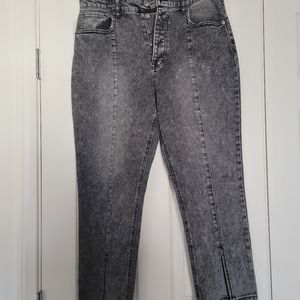 Juniors jeans front leg slits